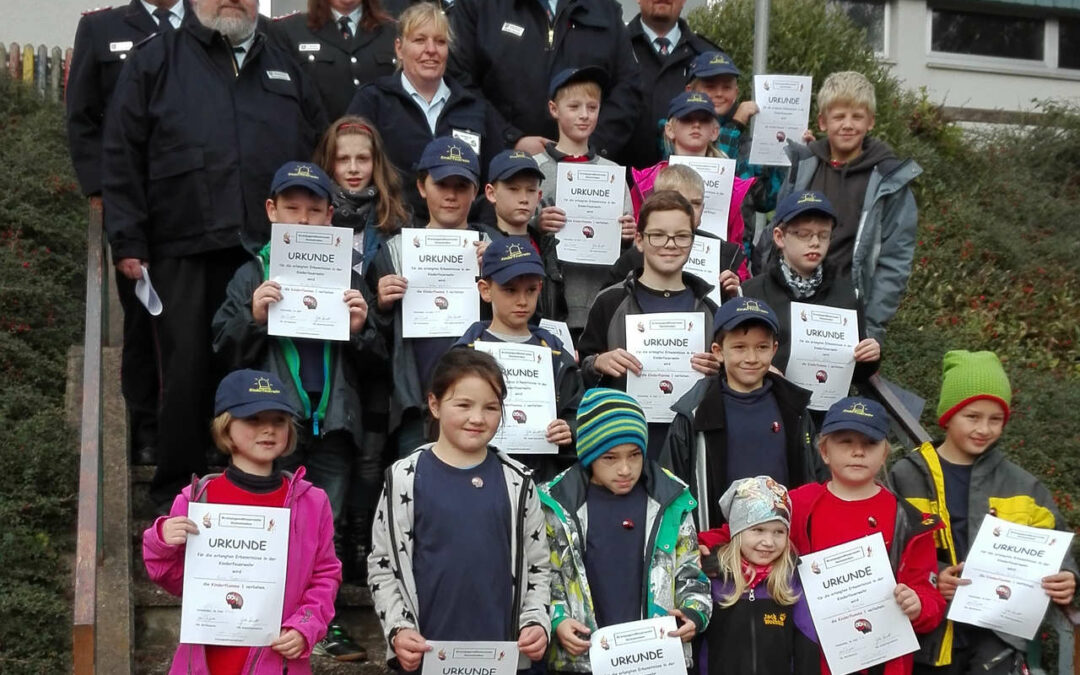 Große Freude in der Kinderfeuerwehr Eschershausen: Kinderflamme bestanden