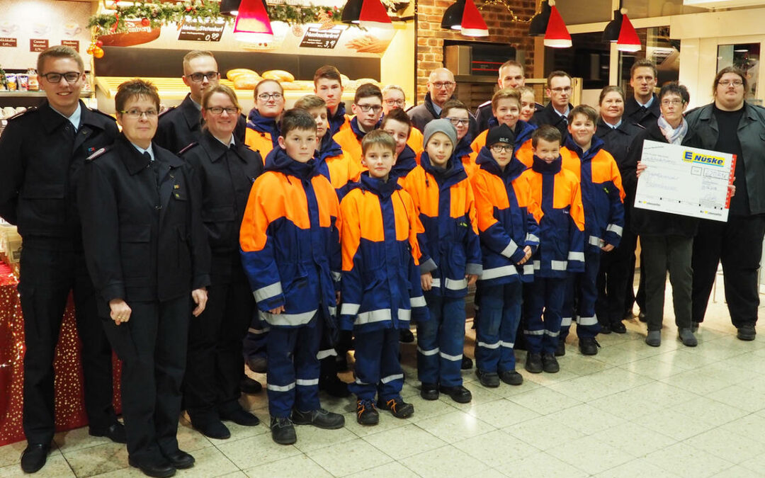 EDEKA sammelt Leergutbons für die Jugendfeuerwehr