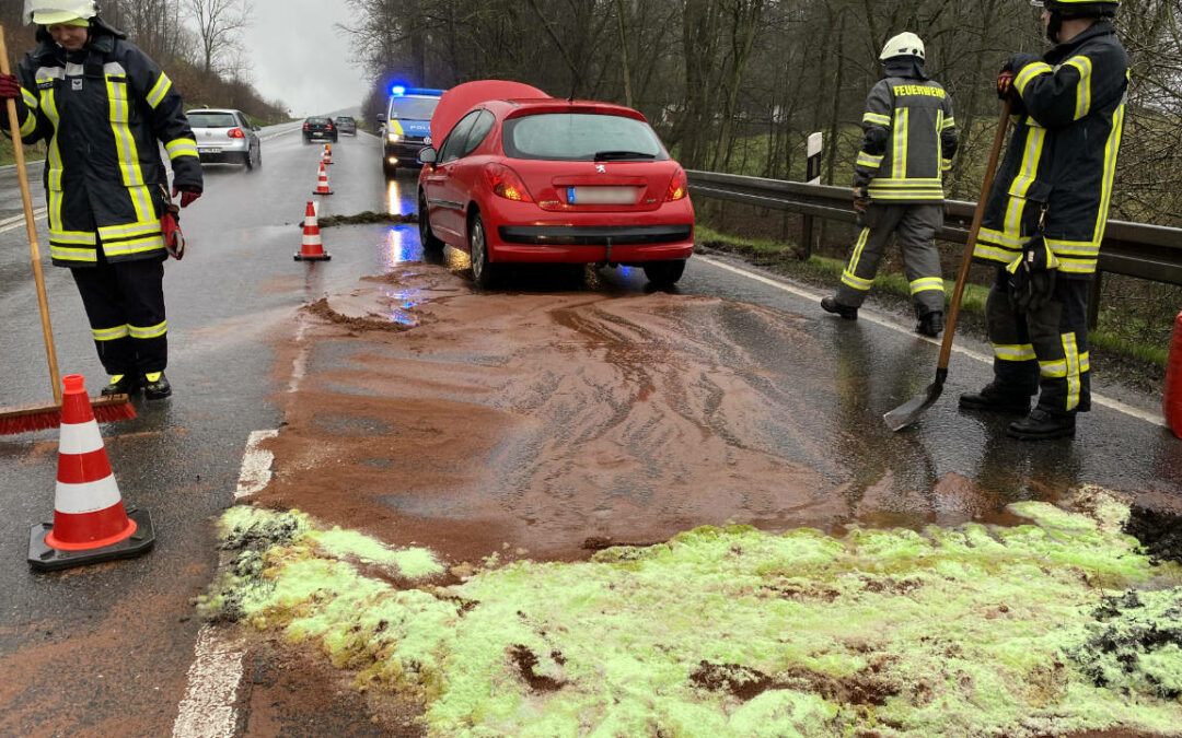 Ölspur auf der B64 – Schelenhufe