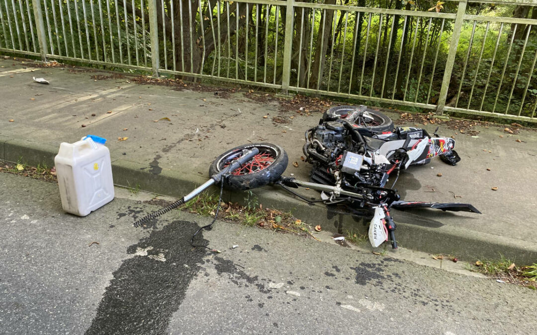 Schwerer Verkehrsunfall auf der B64 vor Wickensen