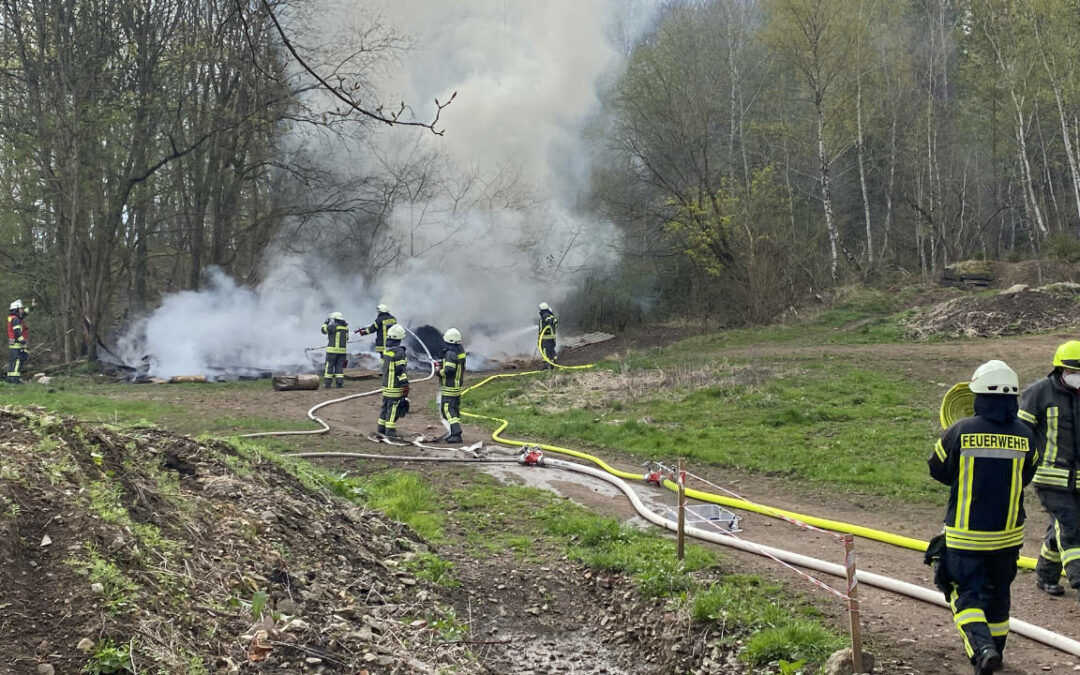 Brand in der Nähe des alten Kalkwerks in Holzen