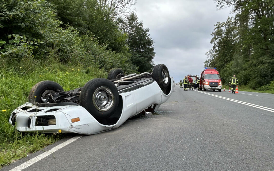 Corvette überschlägt sich auf B64