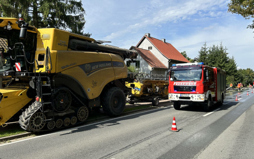 Mähdrescher erleidet Felgenbruch – Ballastwasser tritt aus
