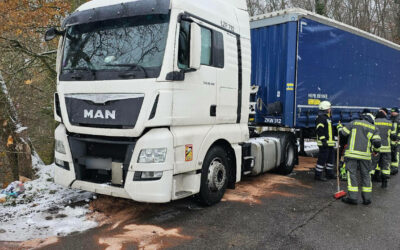 LKW-Motorplatzer sorgt für Ölverschmutzung