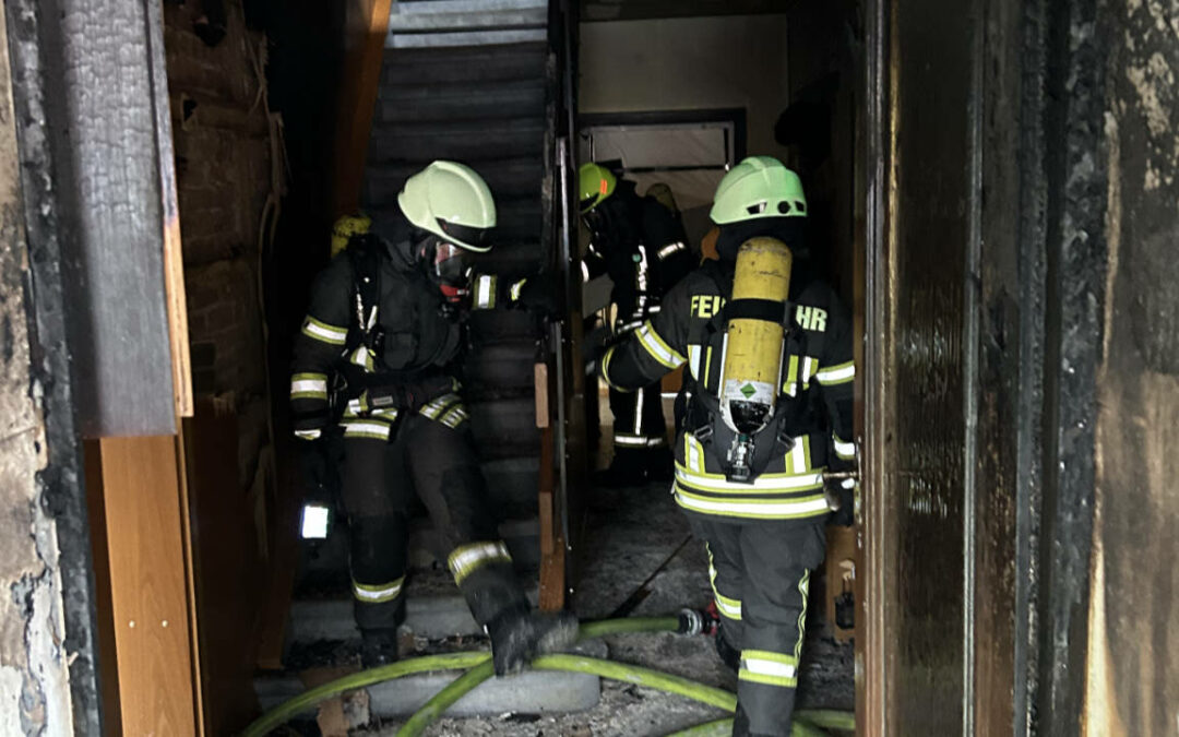 Verletzte bei Wohnungsbrand
