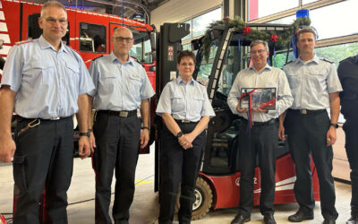 Feuerwehr freut sich über Gabelstapler