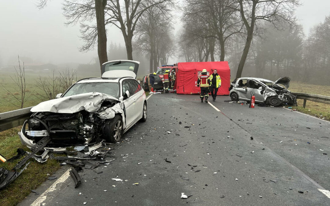 Tödlicher Verkehrsunfall auf der B64 bei Eimen