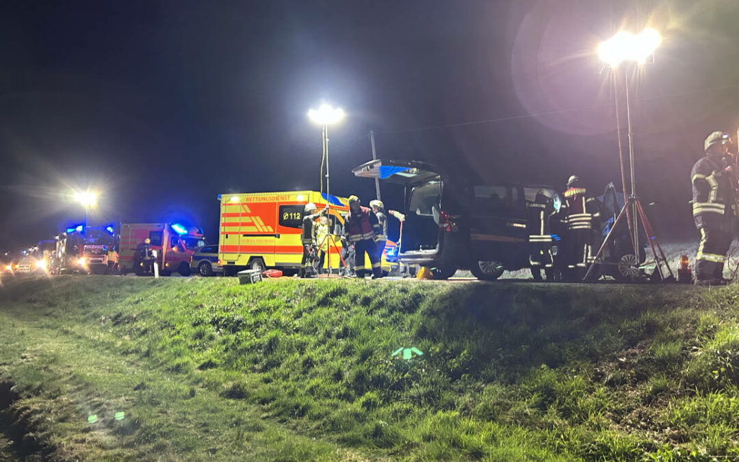 Schwerer Verkehrsunfall auf L484 bei Holzen
