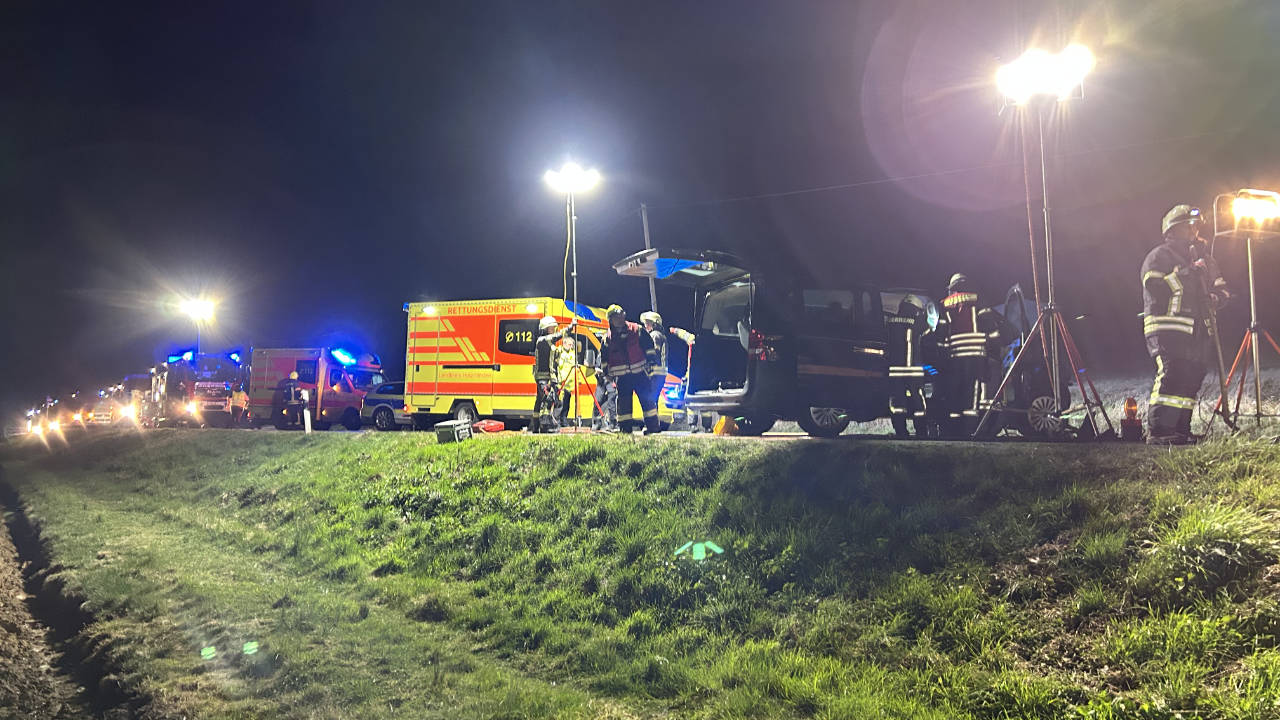 Schwerer Verkehrsunfall auf L484 bei Holzen