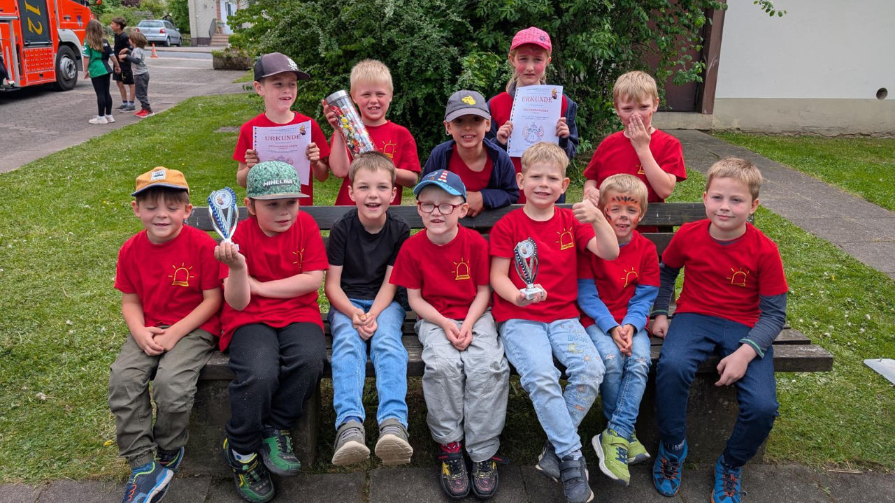 Unsere Löschraben beim 13. Kreispokalwettbewerb der Kinderfeuerwehren in Neuhaus
