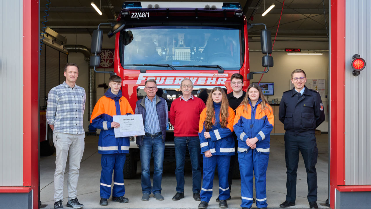 Großzügige Spende an die Kinder- & Jugendfeuerwehr